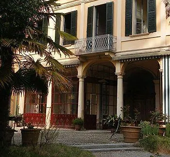 Villa Cavadini Relais Appiano Gentile 3*,  Italy