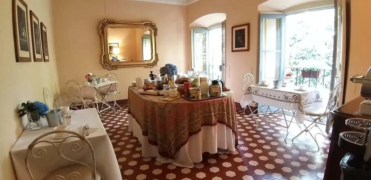 Villa Cavadini Relais Appiano Gentile Italy