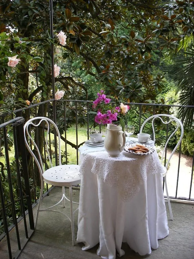 Villa Cavadini Relais Appiano Gentile Bed & Breakfast